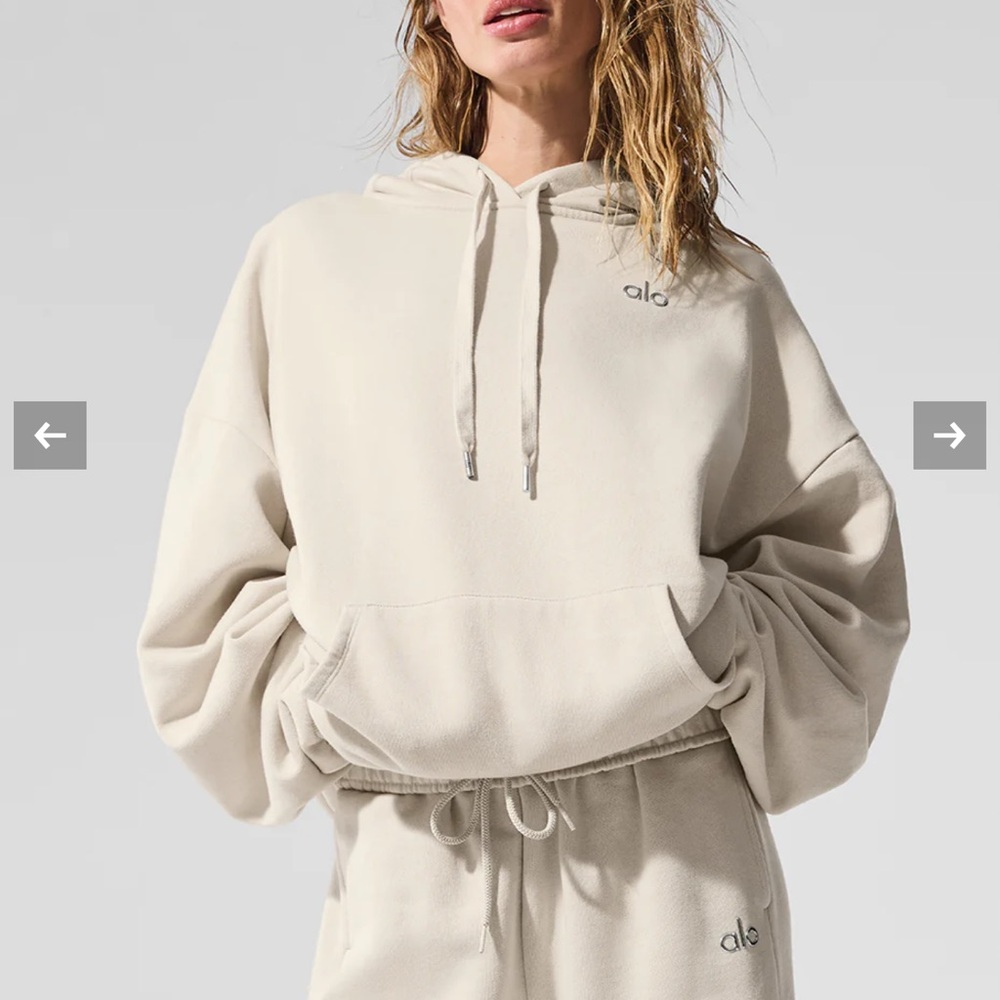 ALO Yoga Women's Cream Logo Hoodie - Cozy Pullover Sweatshirt